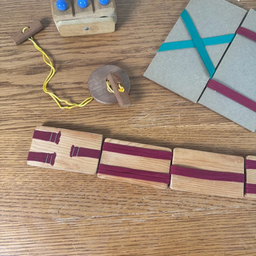 Vintage Wooden Toy Bundle Jacobs Ladder Magic Wallet Peg Game Tic‎ Tac Toe Lot